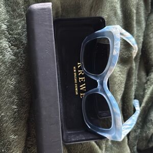 Krewe cat eye sunglassessses